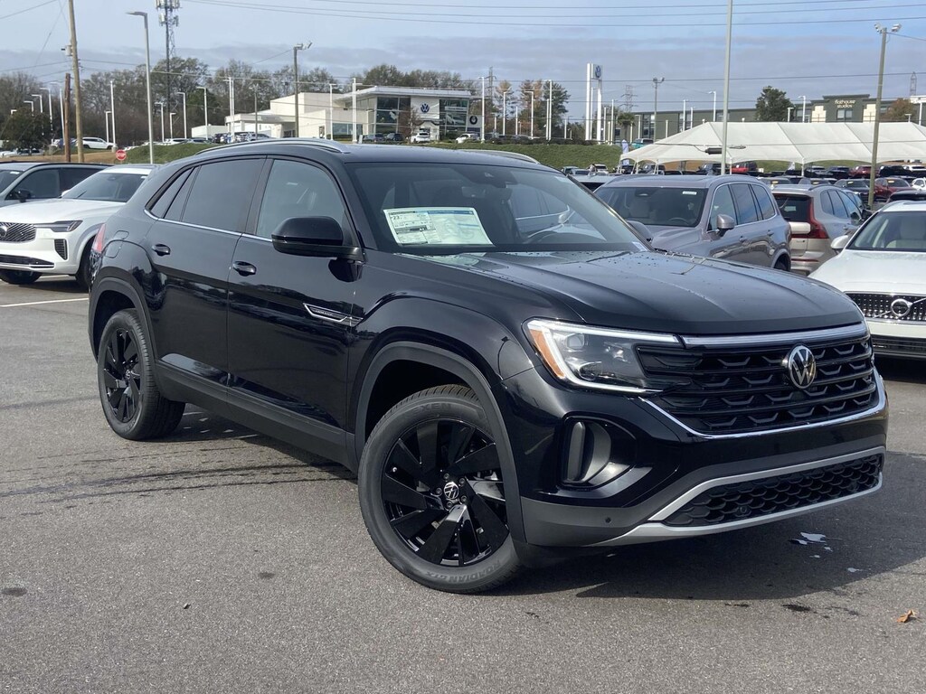 New 2026 Volkswagen Atlas Cross Sport 2.0T SE w/Technology SUV