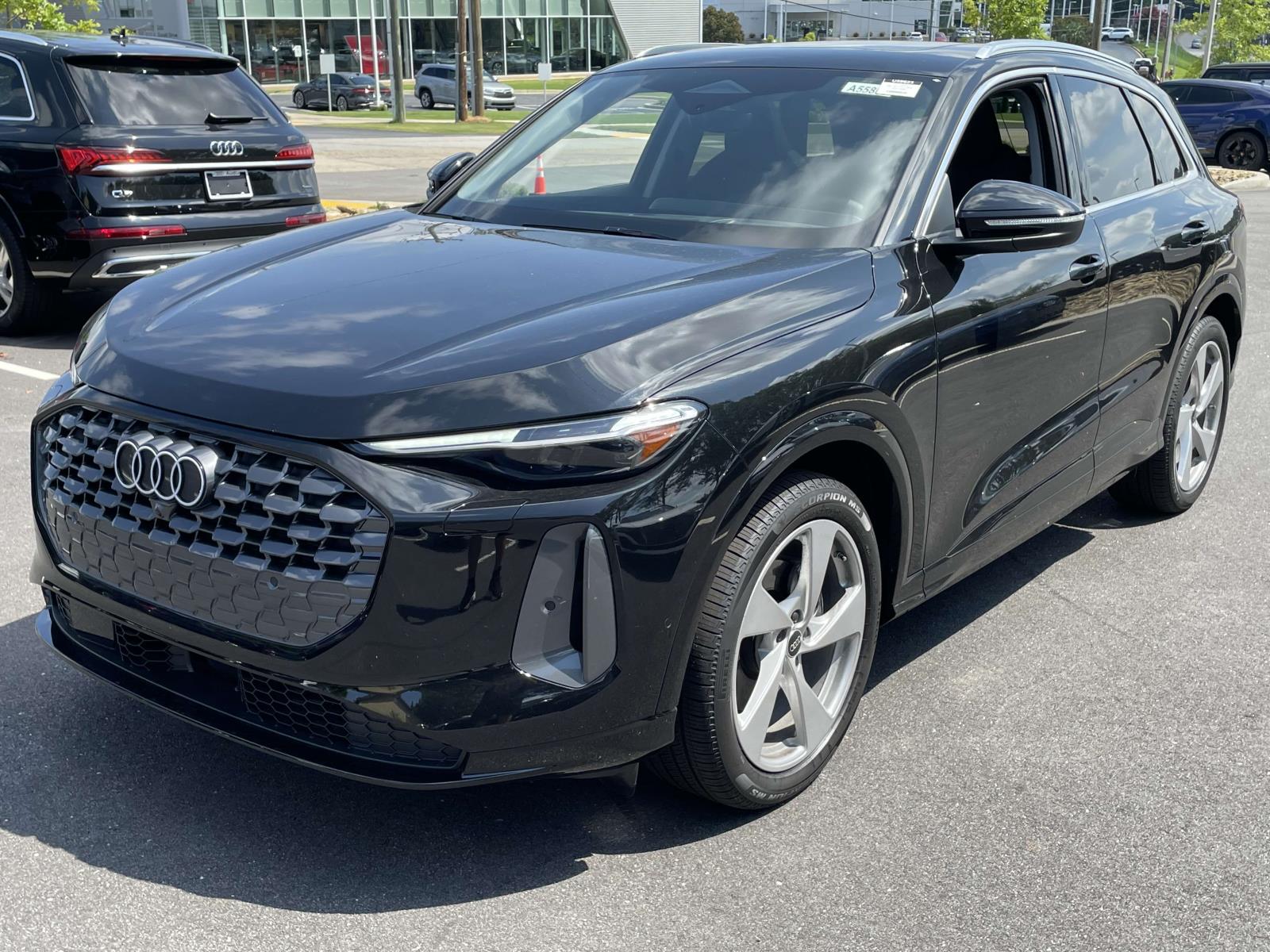 2025 Audi Q5 Prestige TFSI Premium photo 3