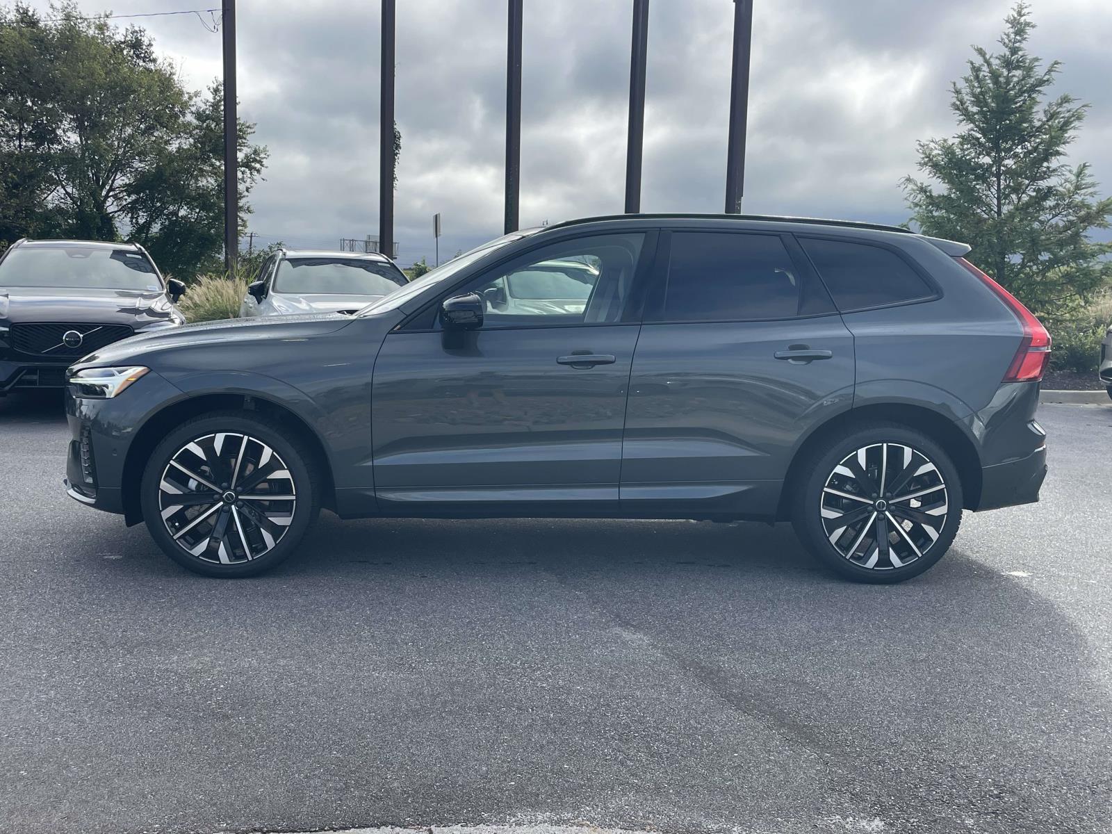 New 2027 Volvo XC60 B5 Ultra Sport Utility