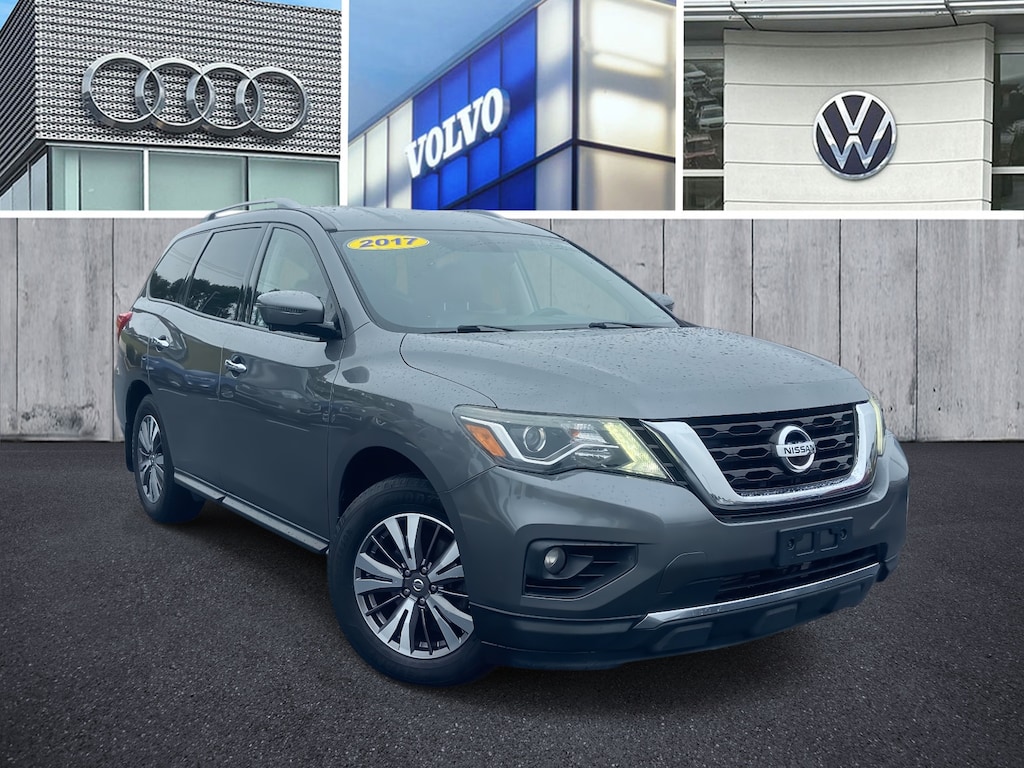 Used 2017 Nissan Pathfinder 4x4 SL Sport Utility