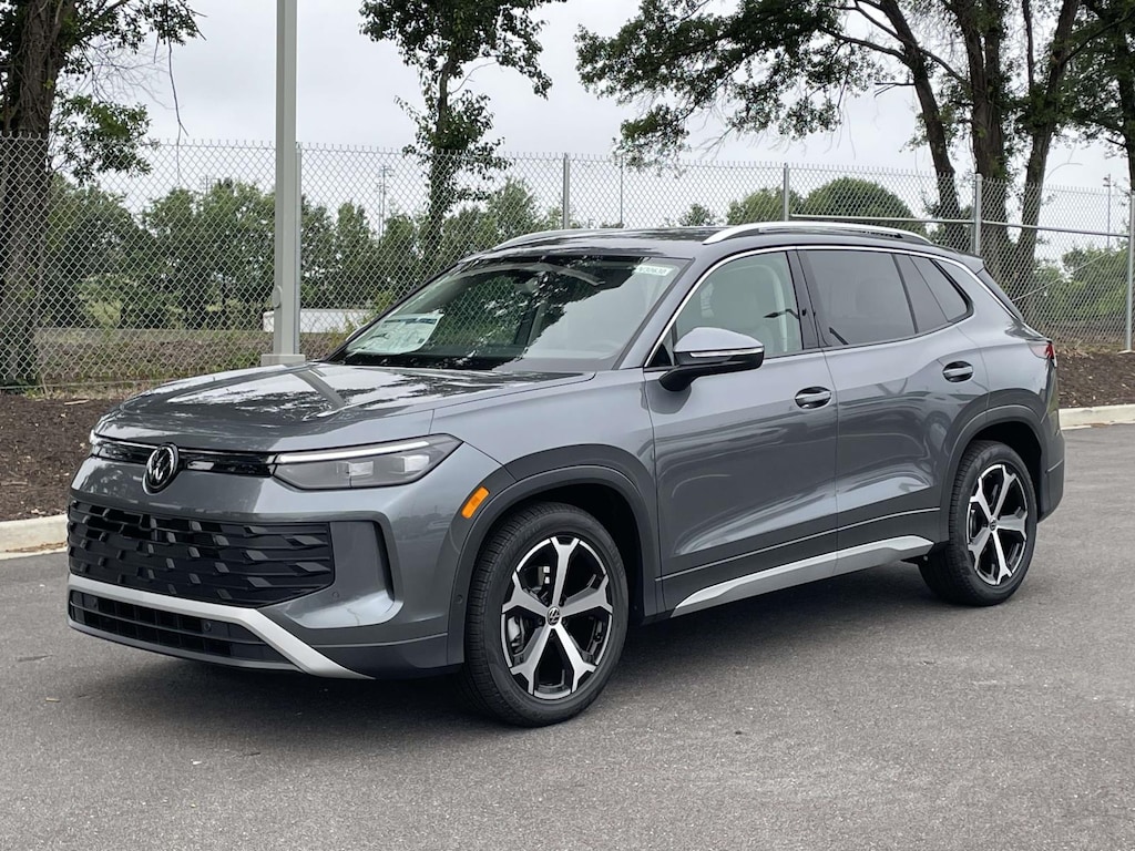 New 2026 Volkswagen Tiguan 2.0T SE Sport Utility