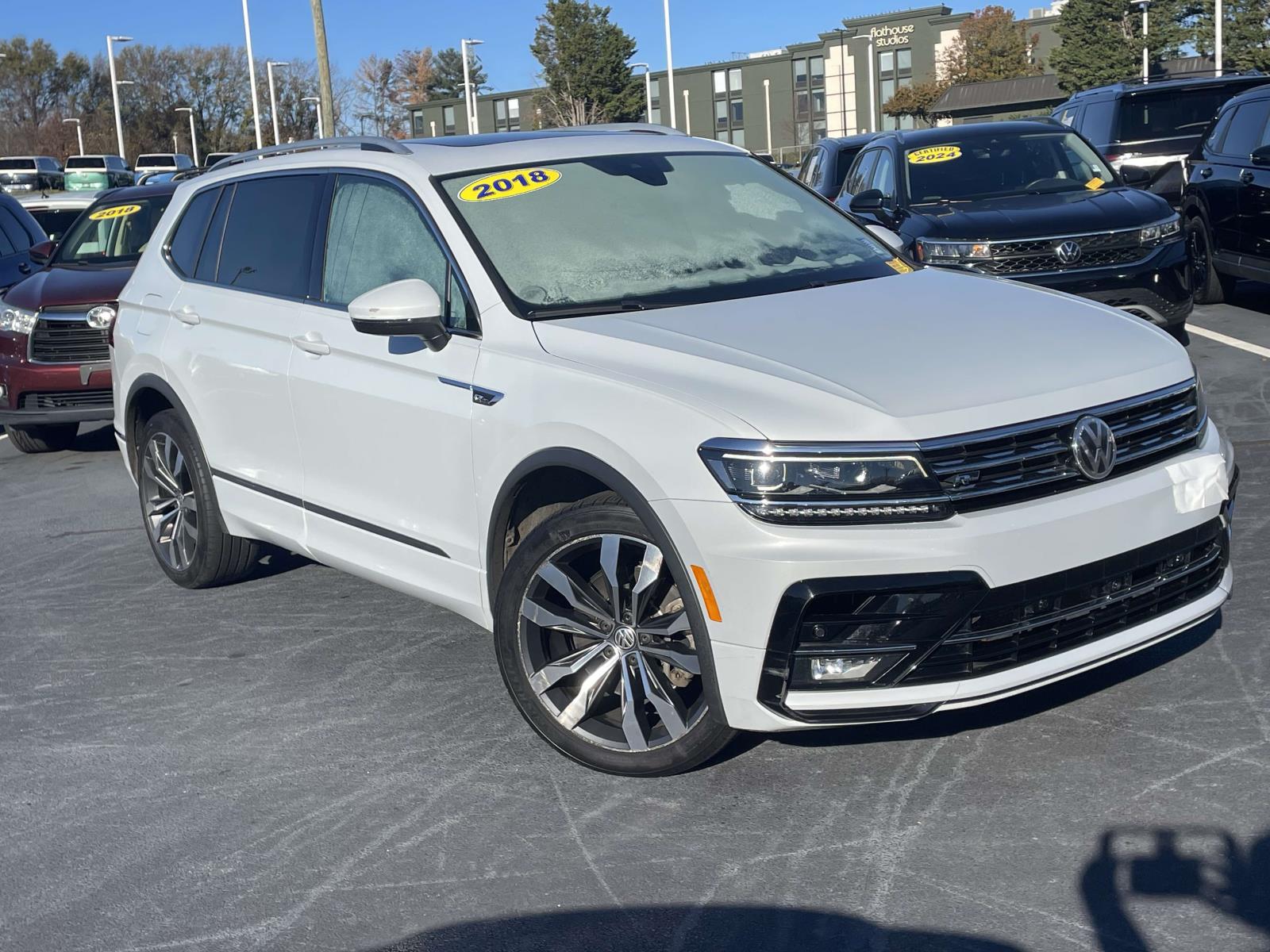 2018 Volkswagen Tiguan SEL Premium's photo