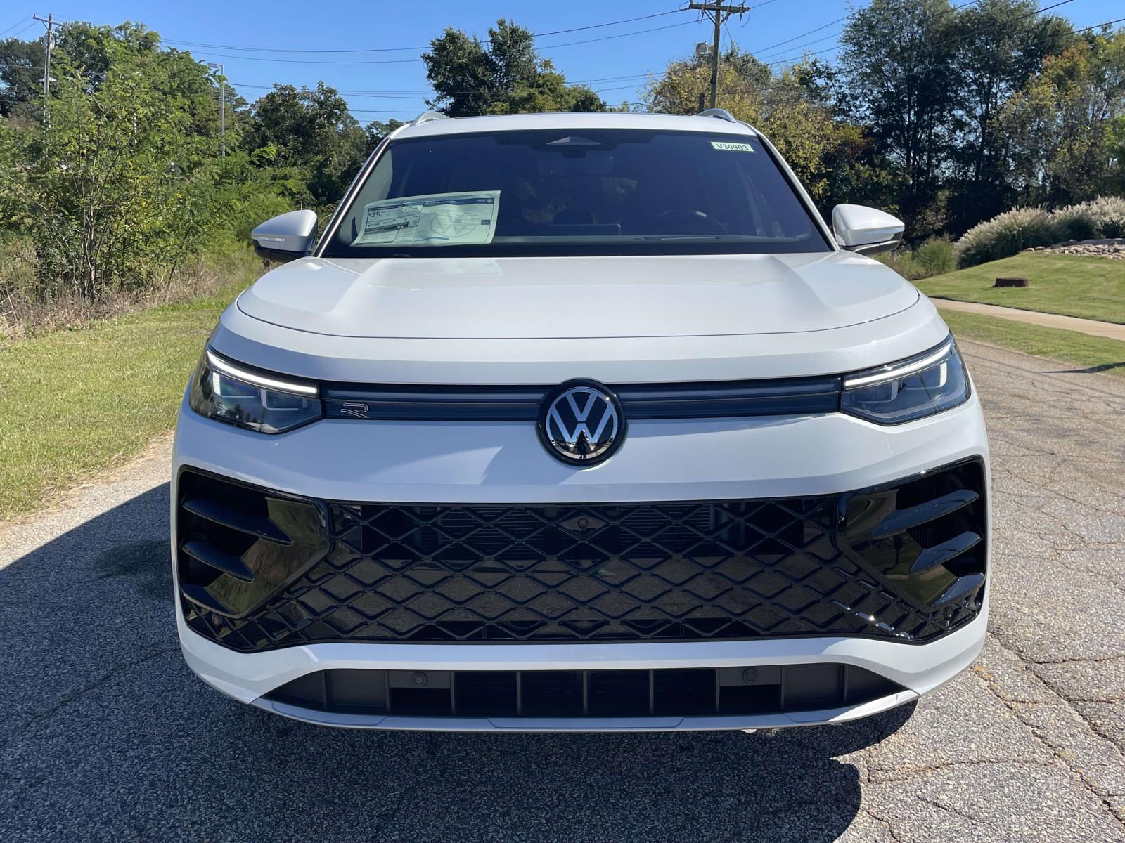 New 2026 Volkswagen Tiguan 2.0T SEL R-Line Sport Utility