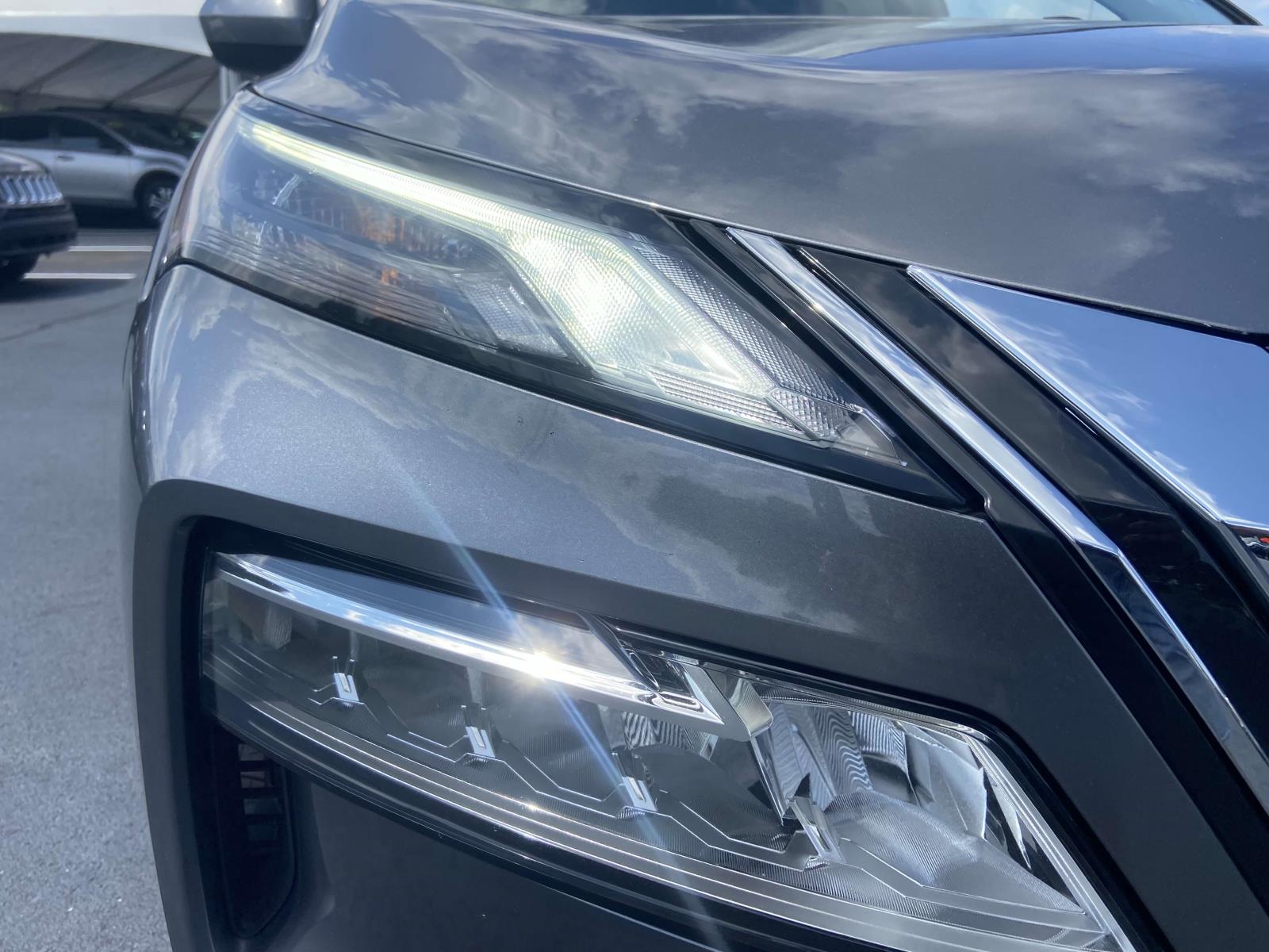 2023 Nissan Rogue SV photo 4