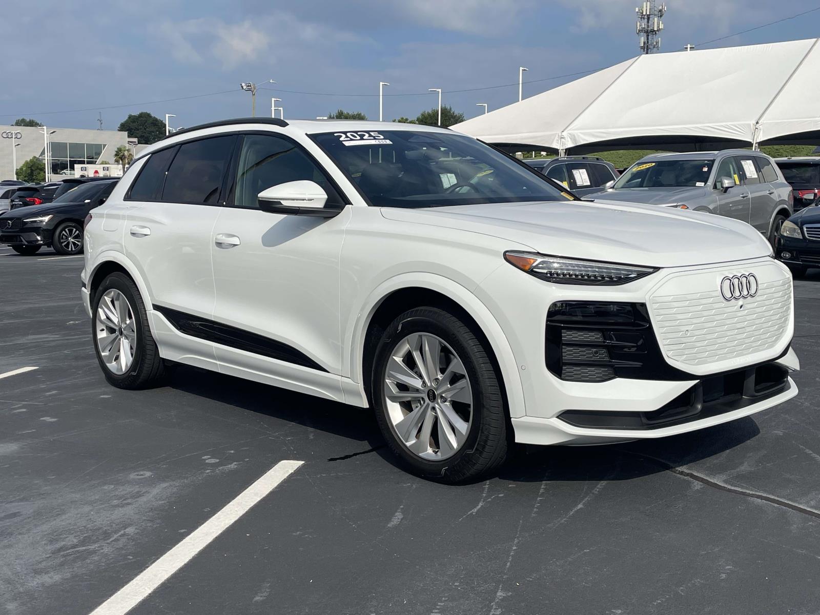 2025 Audi Q6 e-tron Prestige's photo