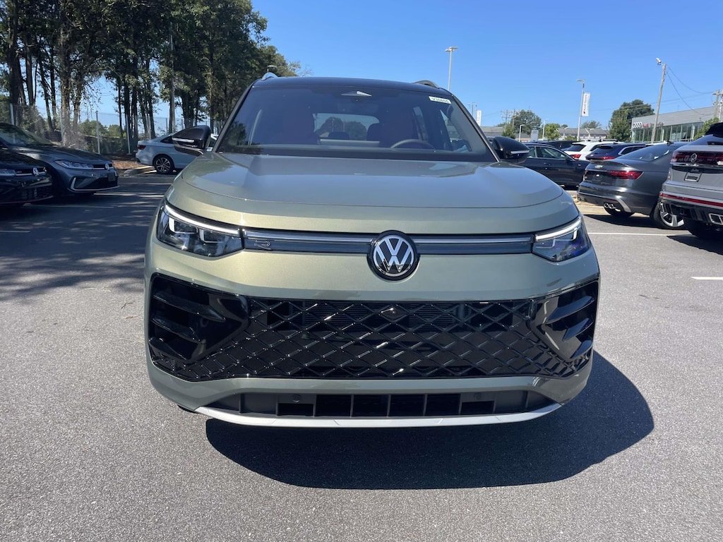 New 2026 Volkswagen Tiguan 2.0T SEL R-Line Turbo Sport Utility