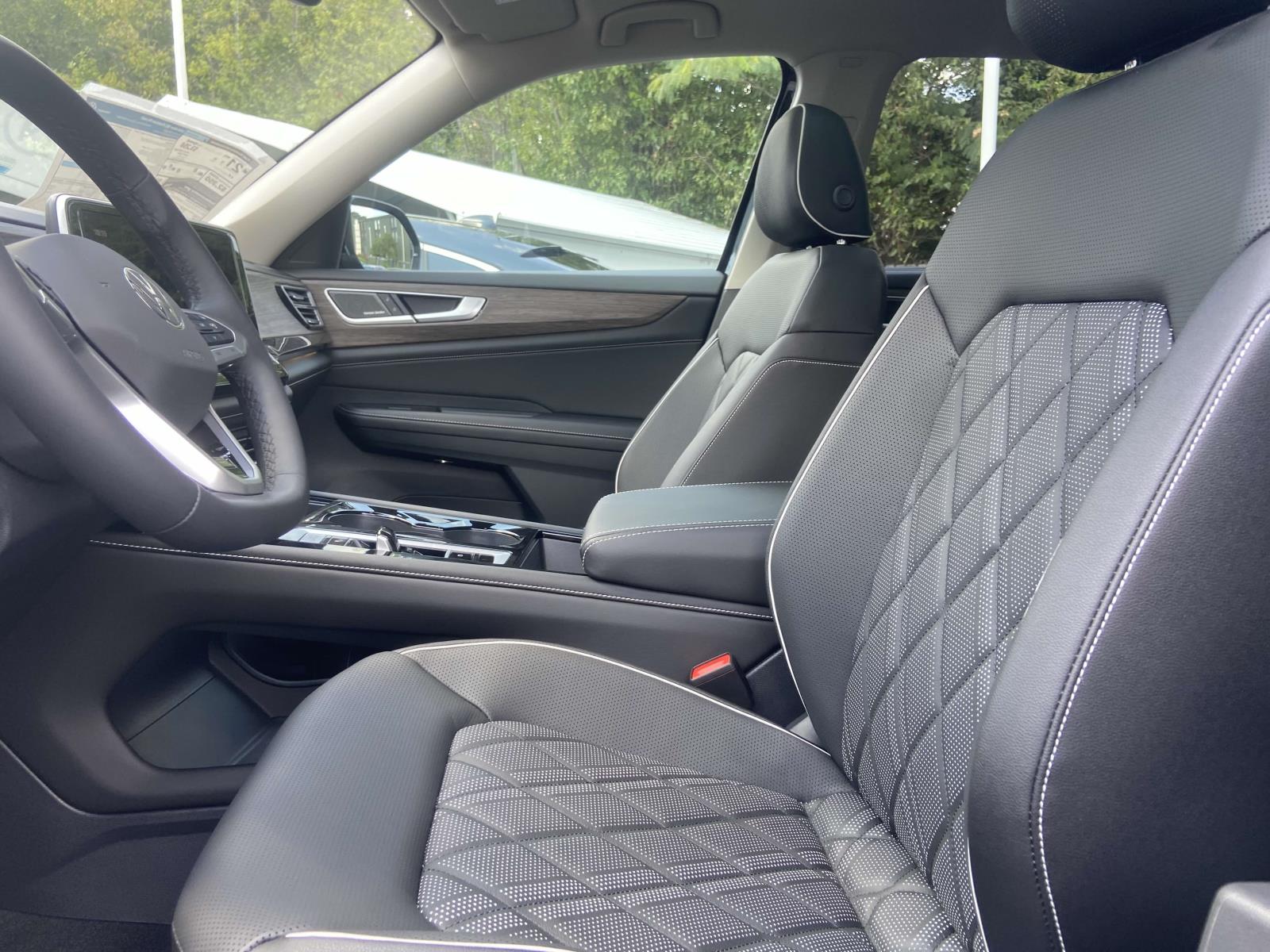 2026 Volkswagen Atlas SEL Premium R-Line - Photo 18