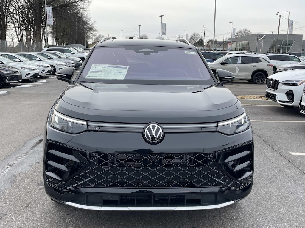 New 2026 Volkswagen Tiguan 2.0T SEL R-Line Turbo 4MOTION Sport Utility