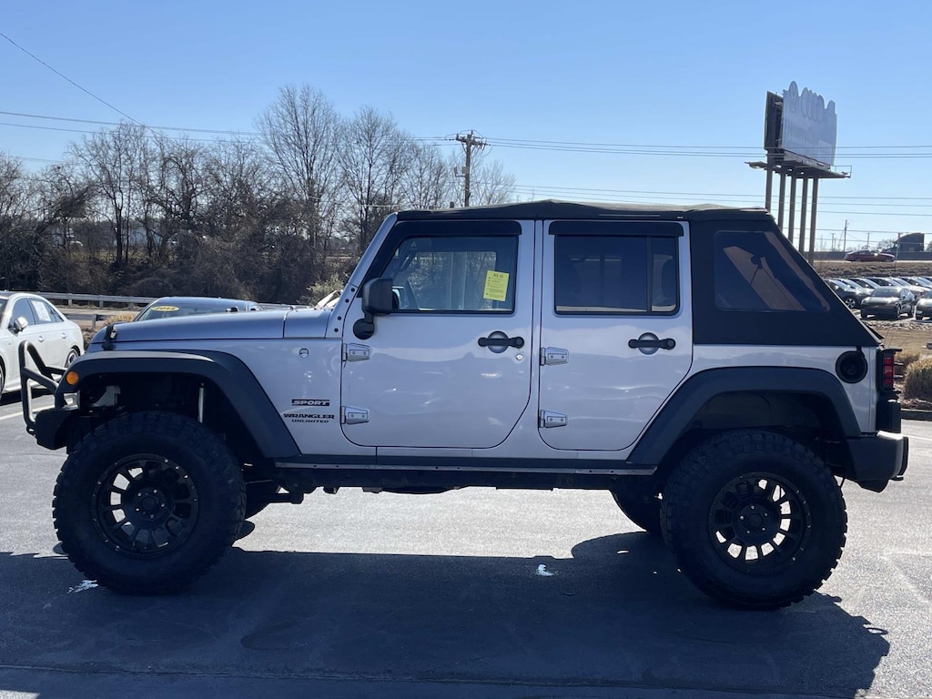 Used 2017 Jeep Wrangler Unlimited Sport 4x4 Sport Utility
