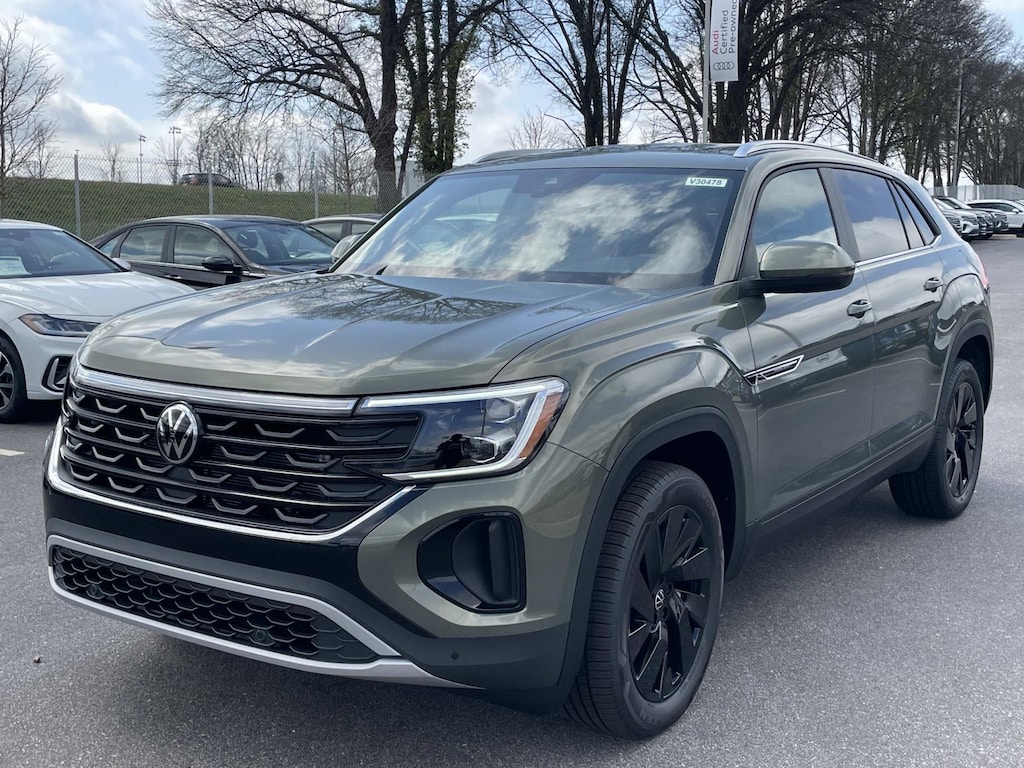 New 2026 Volkswagen Atlas Cross Sport 2.0T SE w/Technology FWD Sport Utility