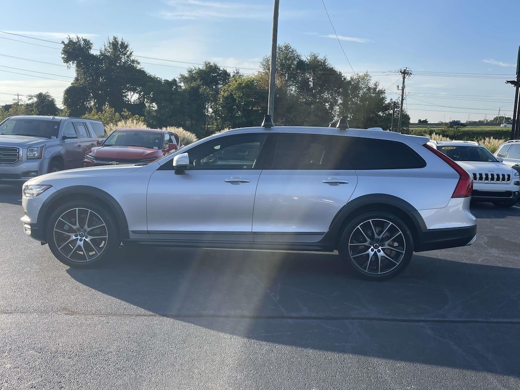 Used 2020 Volvo V90 Cross Country T6 AWD Car