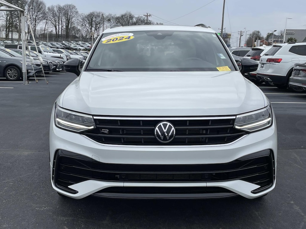 Certified 2024 Volkswagen Tiguan 2.0T SE R-Line Black FWD Sport Utility