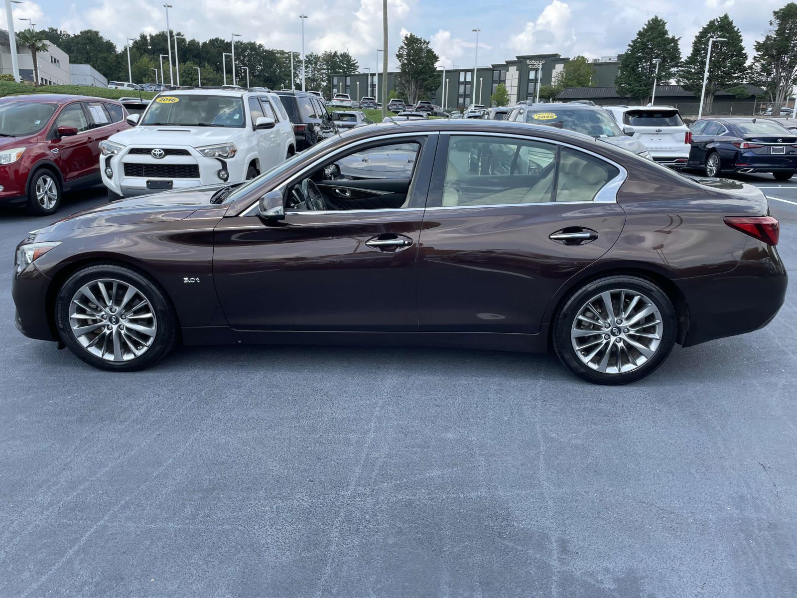 2019 Infiniti Q50 3.0t LUXE photo 3