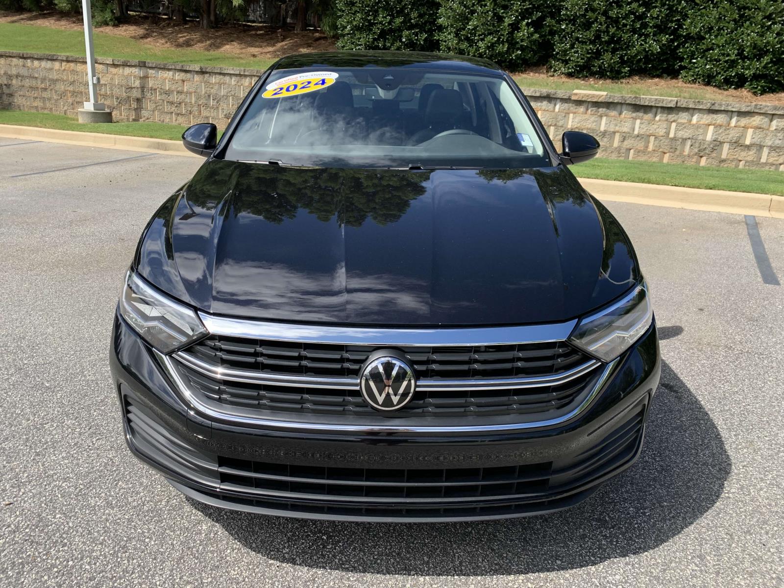 Used 2024 Volkswagen Jetta SE with VIN 3VW7M7BU8RM011637 for sale in Greenville, SC