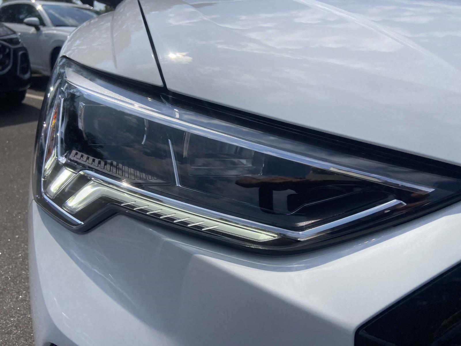 2025 Audi Q3 S line Premium Plus photo 4