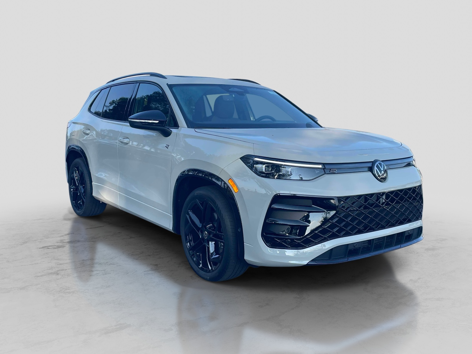 2026 Volkswagen Tiguan SE R-Line Black Sport Utility