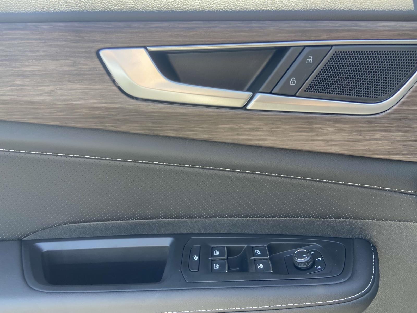 2026 Volkswagen Atlas SEL - Photo 21