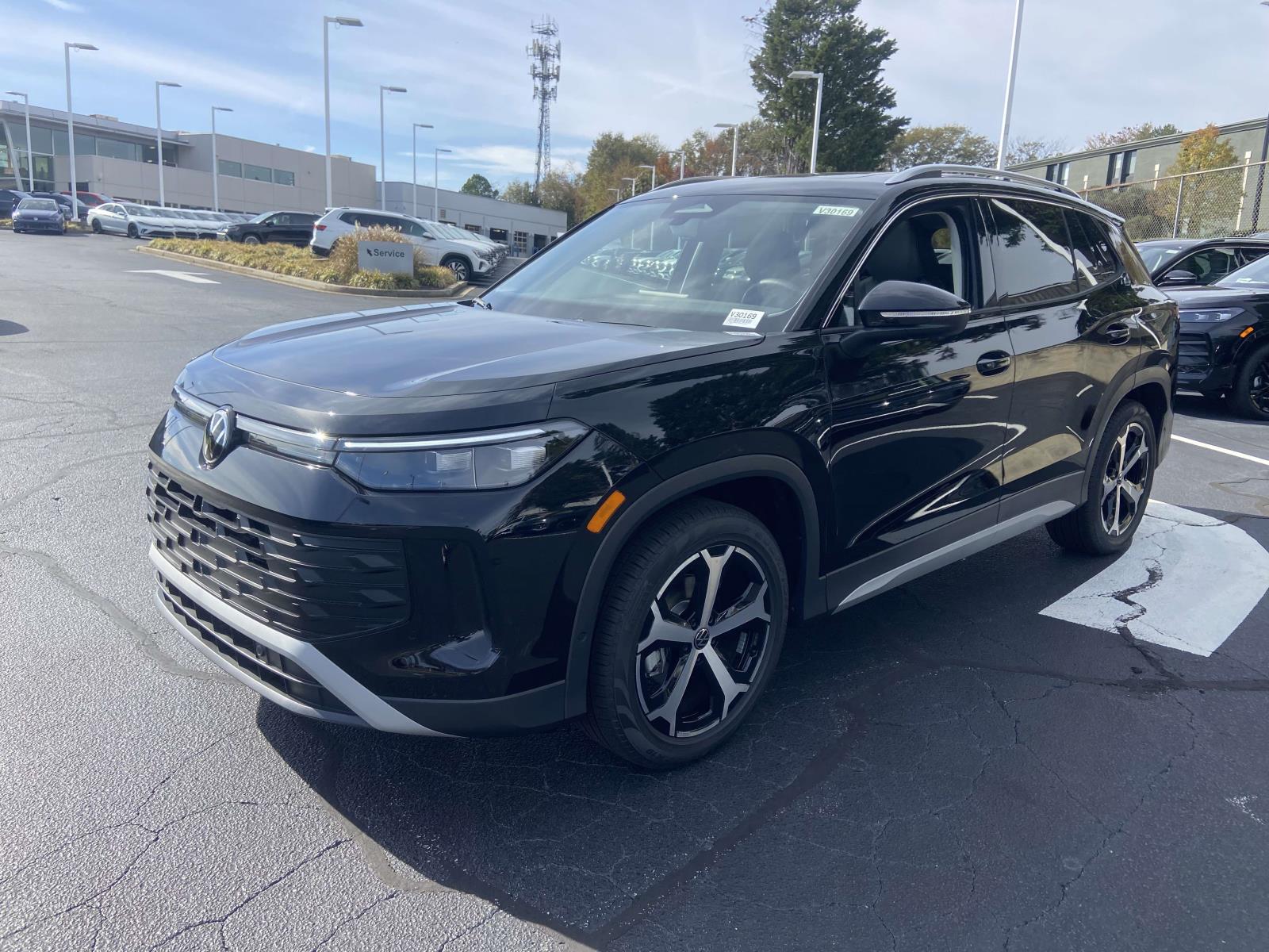 2026 Volkswagen Tiguan SE Sport photo 3