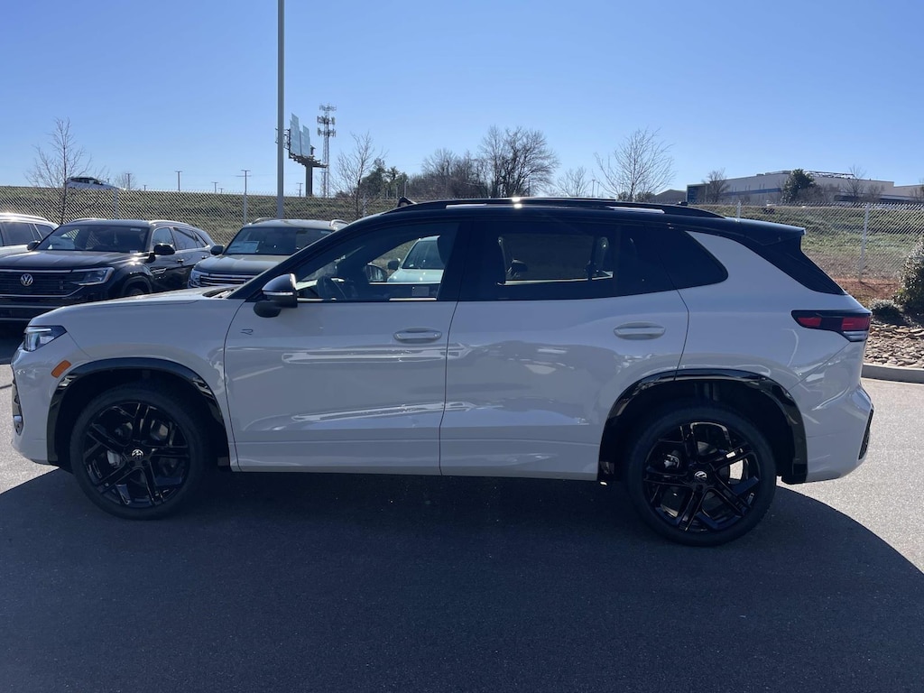 New 2026 Volkswagen Tiguan 2.0T SE R-Line Black 4MOTION Sport Utility