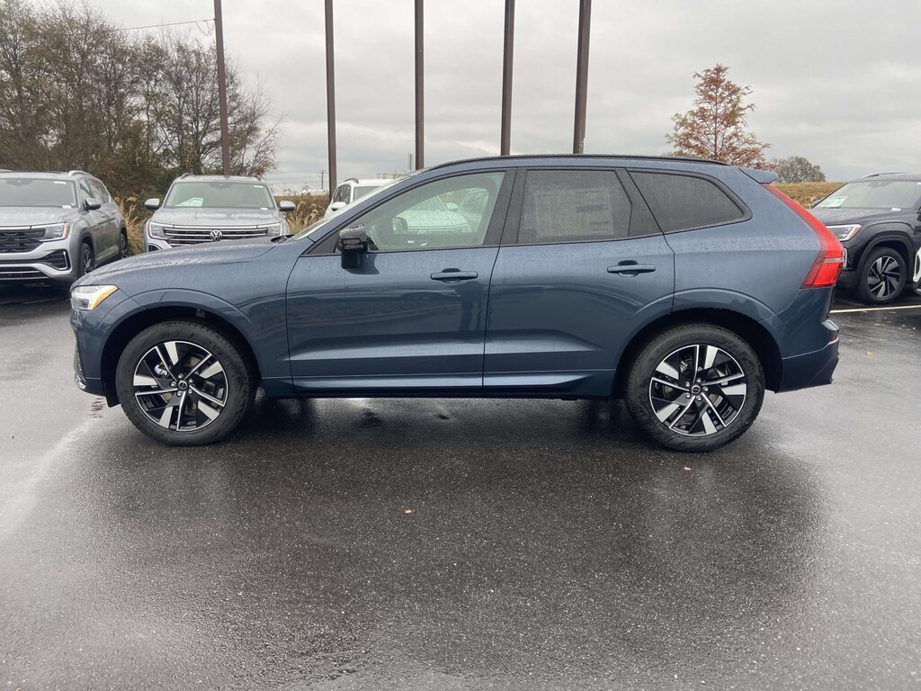 New 2026 Volvo XC60 B5 Core Sport Utility