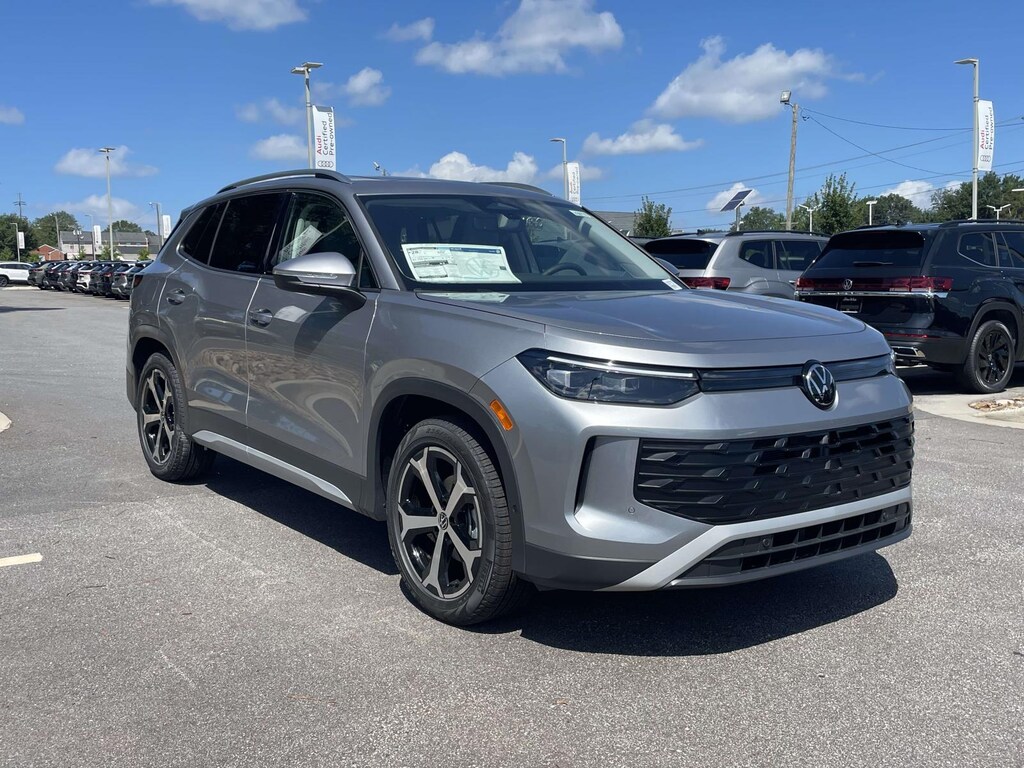New 2026 Volkswagen Tiguan 2.0T SE Sport Utility