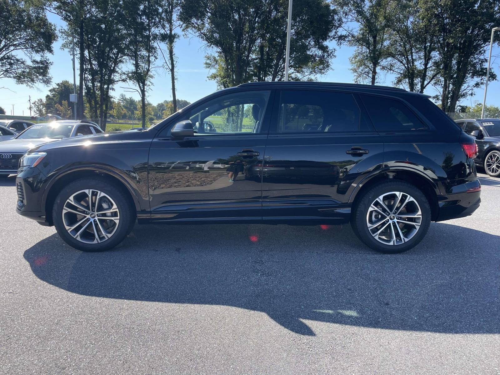 New 2026 Audi Q7 45 Premium Sport Utility