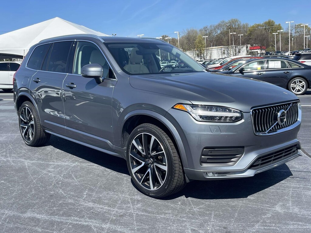 Used 2020 Volvo XC90 T6 Momentum Sport Utility