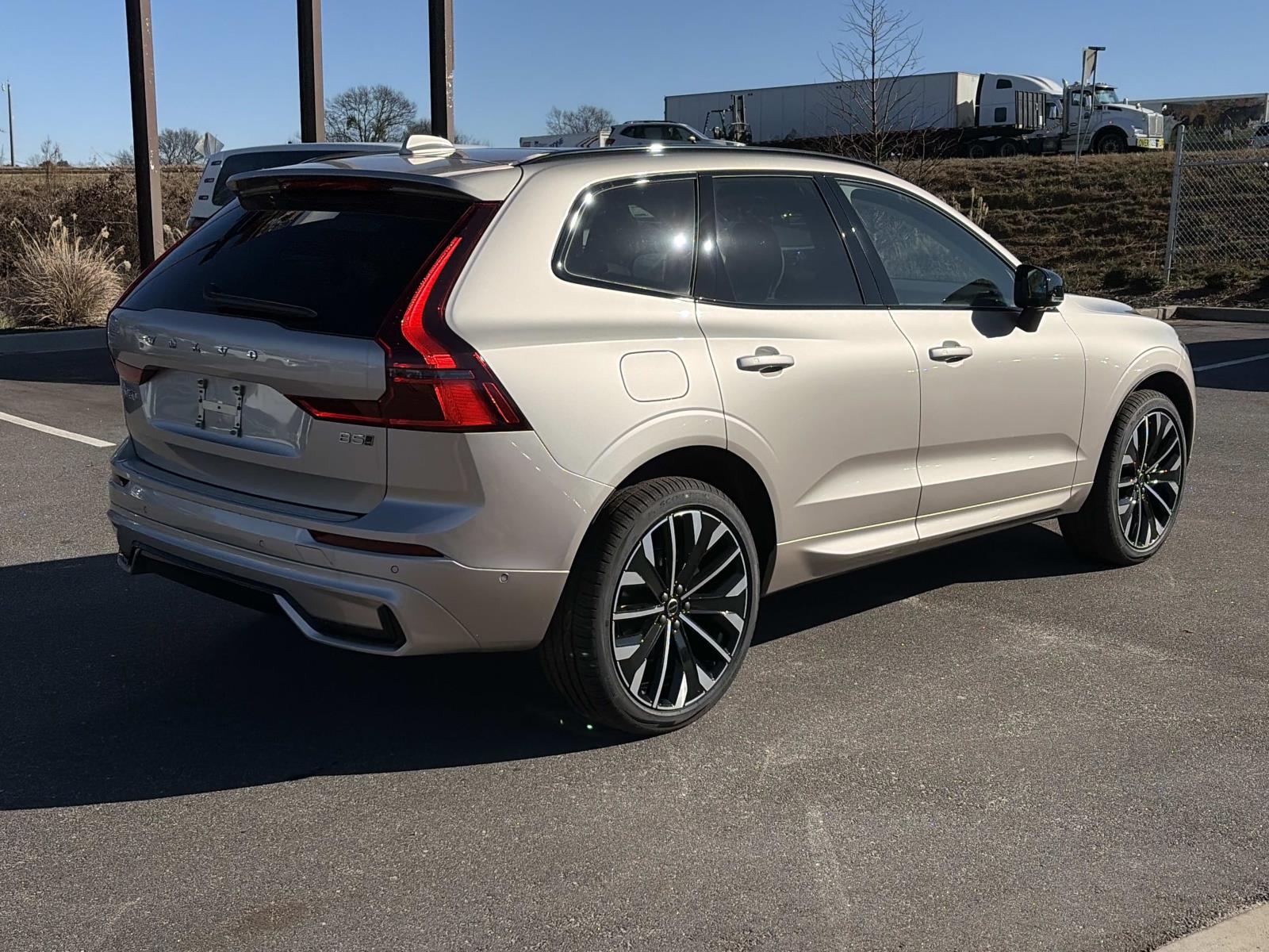 2026 Volvo XC60 Ultra - Photo 7