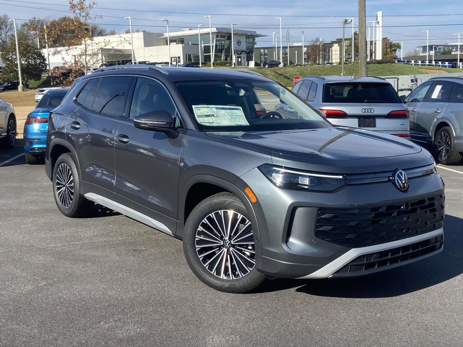 2026 Volkswagen Tiguan S's photo