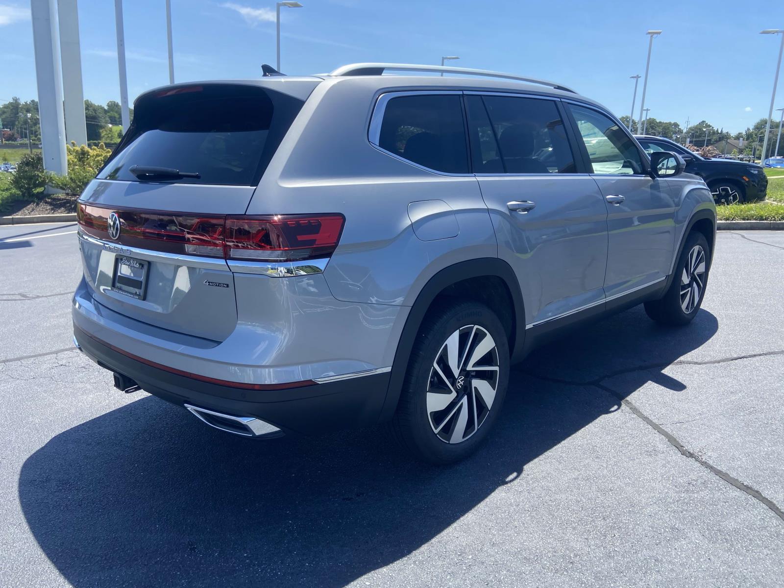 2026 Volkswagen Atlas SEL - Photo 9