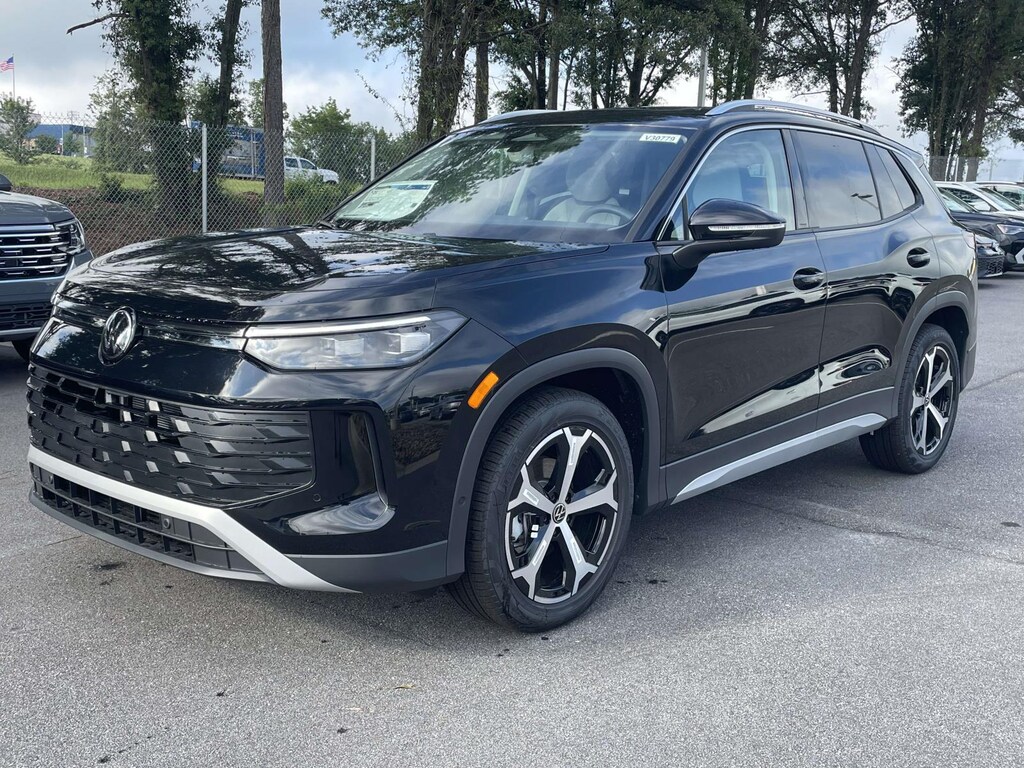 New 2026 Volkswagen Tiguan 2.0T SE Sport Utility