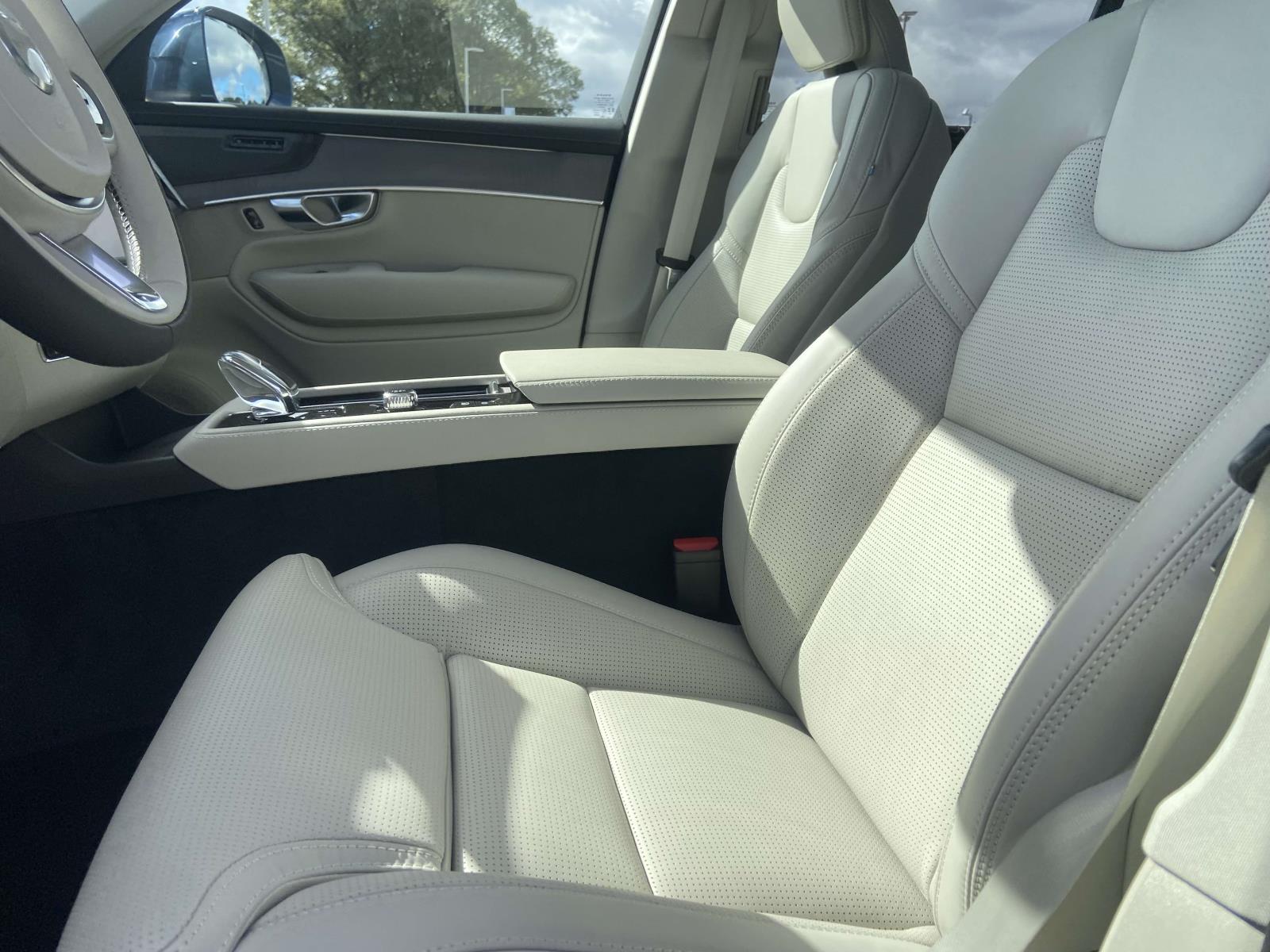 2026 Volvo XC90 Ultra - Photo 18