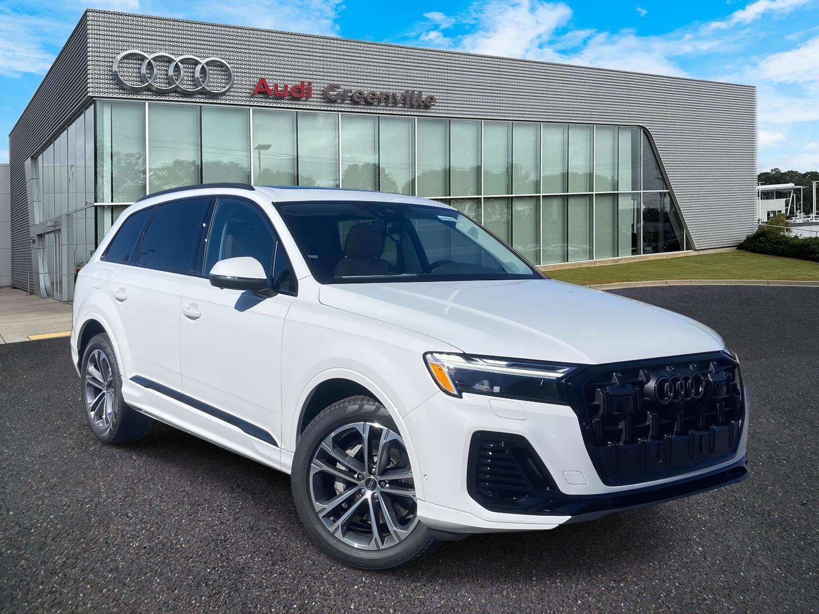 2026 Audi Q7 Premium's photo