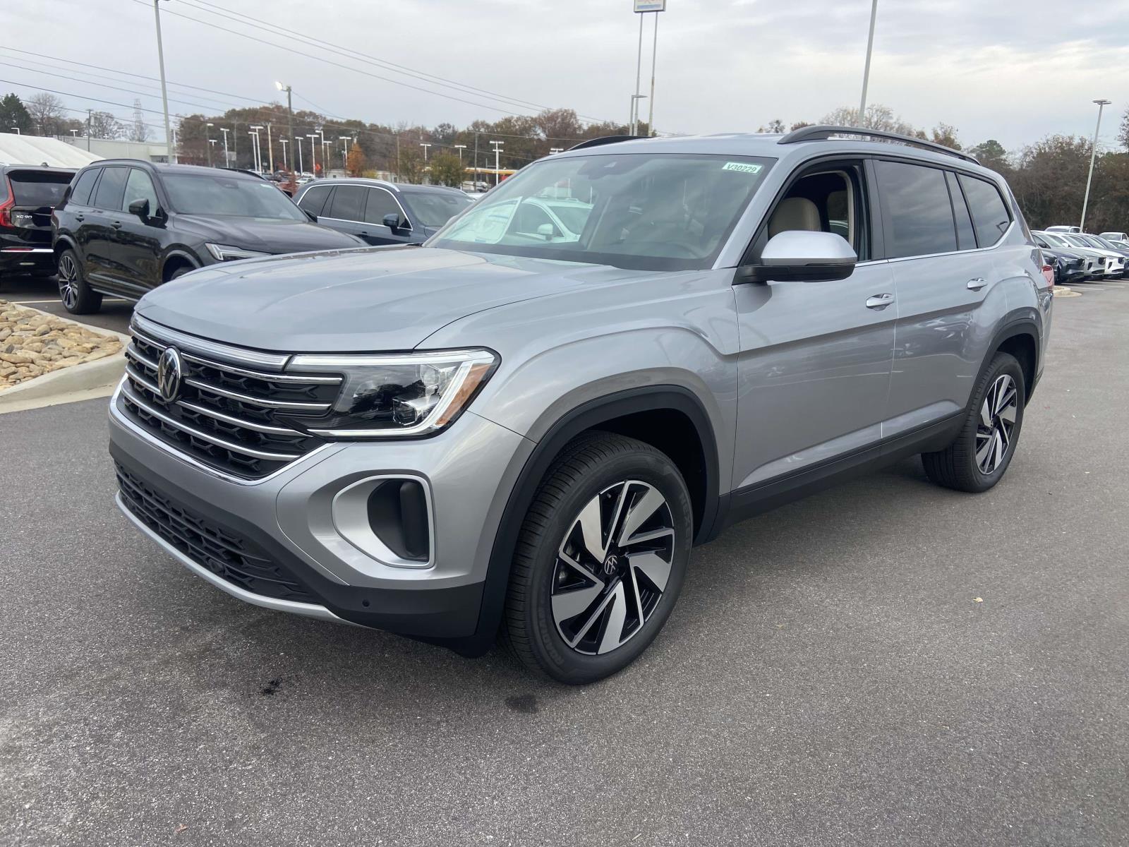 2026 Volkswagen Atlas SE Technology photo 3