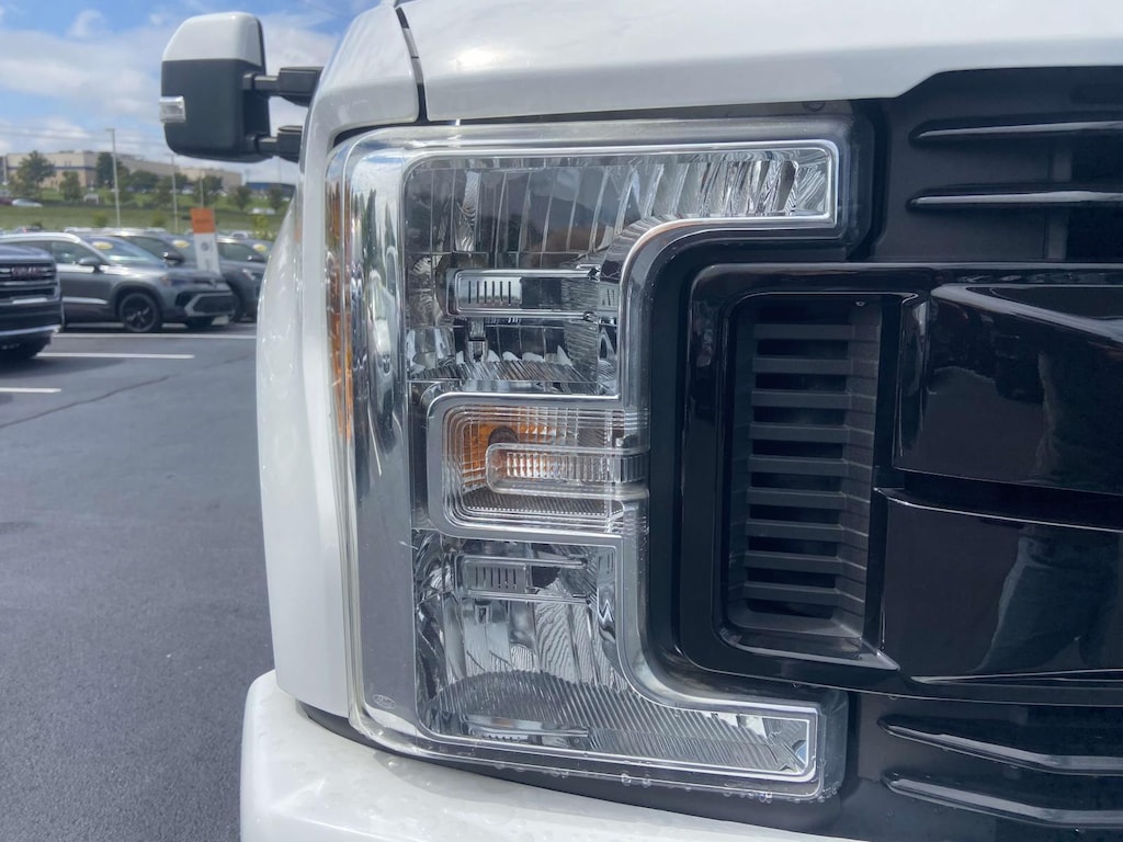 Used 2017 Ford Super Duty F-350 SRW Lariat 4WD Crew Cab 6.75 Box Crew Cab Pickup