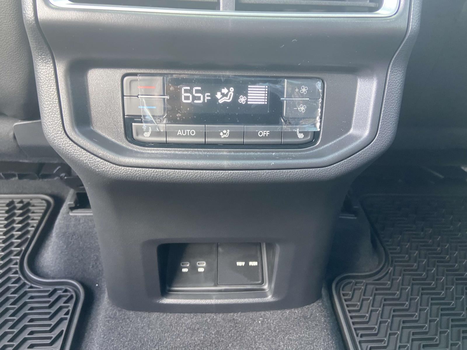 2026 Volkswagen Atlas SEL Premium R-Line - Photo 16