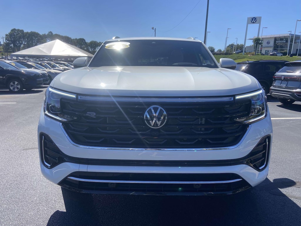 Certified 2025 Volkswagen Atlas Cross Sport 2.0T SEL Premium R-Line 4MOTION Sport Utility