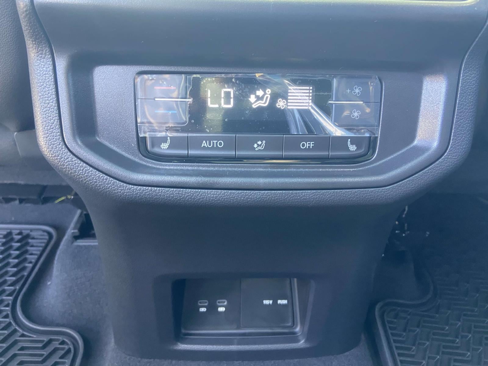 2026 Volkswagen Atlas SEL - Photo 16