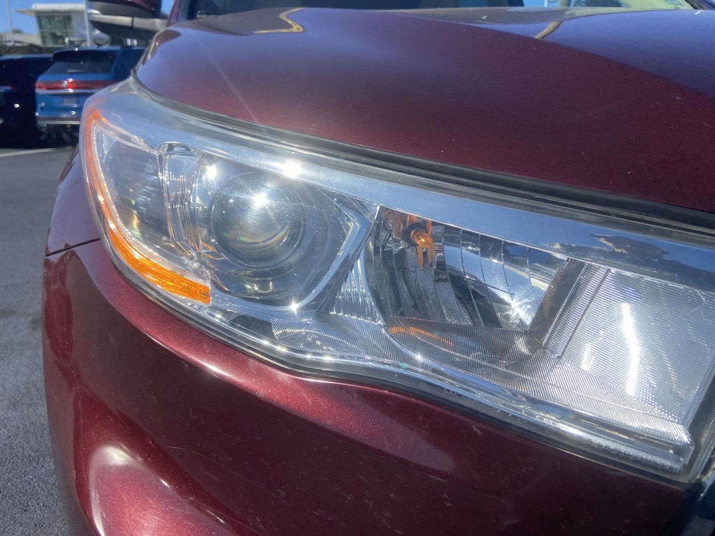 Used 2015 Toyota Highlander AWD V6 LE (Natl) Sport Utility