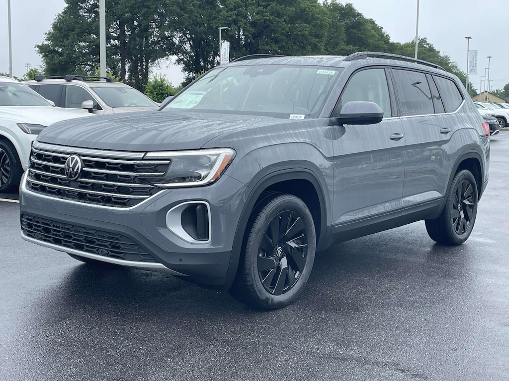 New 2026 Volkswagen Atlas 2.0T SE w/Technology Sport Utility