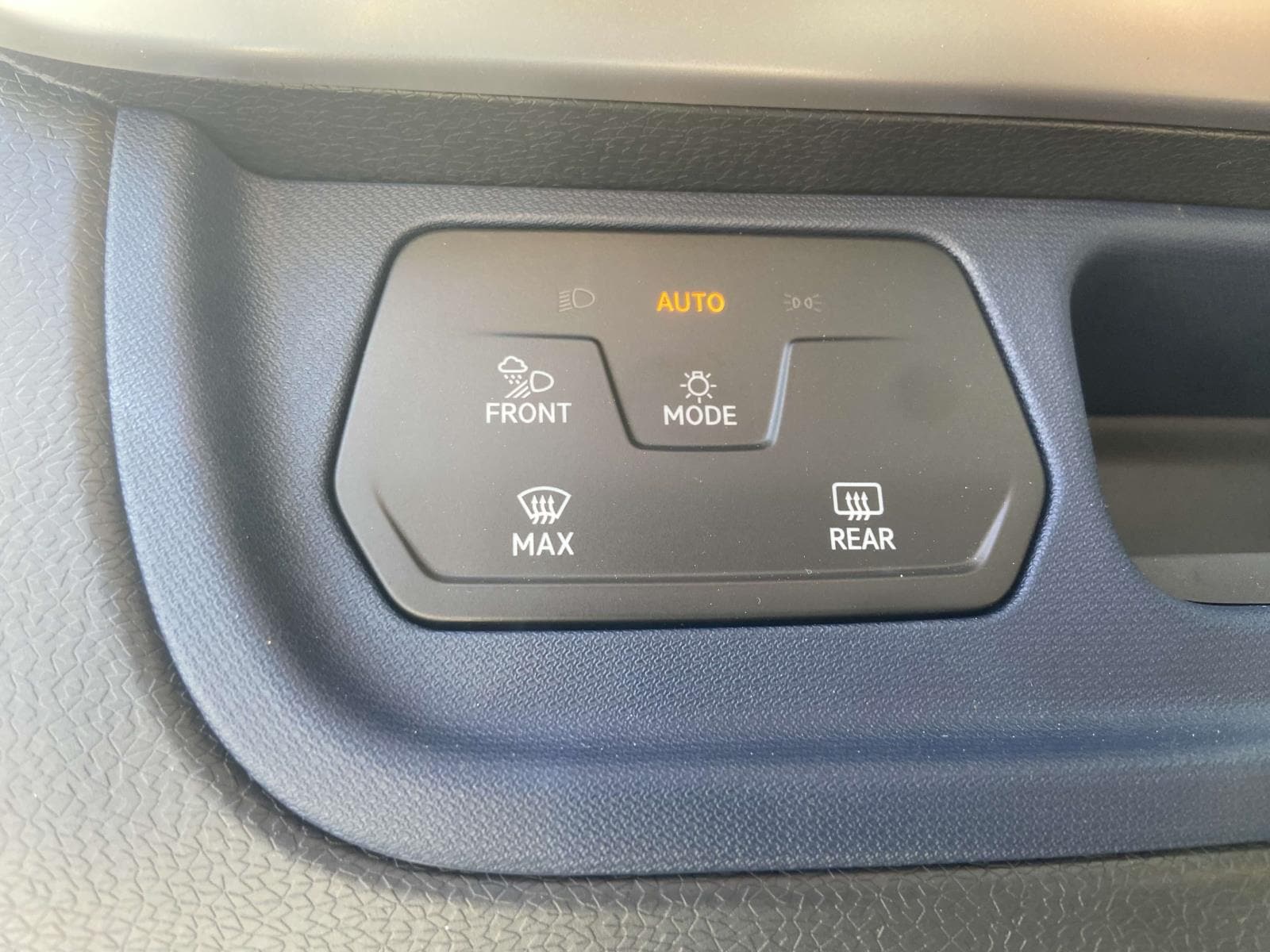 2025 Volkswagen ID. Buzz PRO S - Photo 22