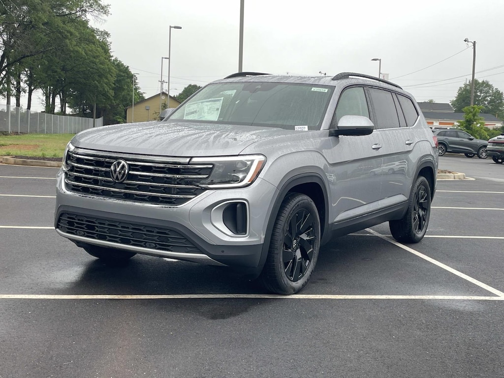 New 2026 Volkswagen Atlas 2.0T SE w/Technology Sport Utility