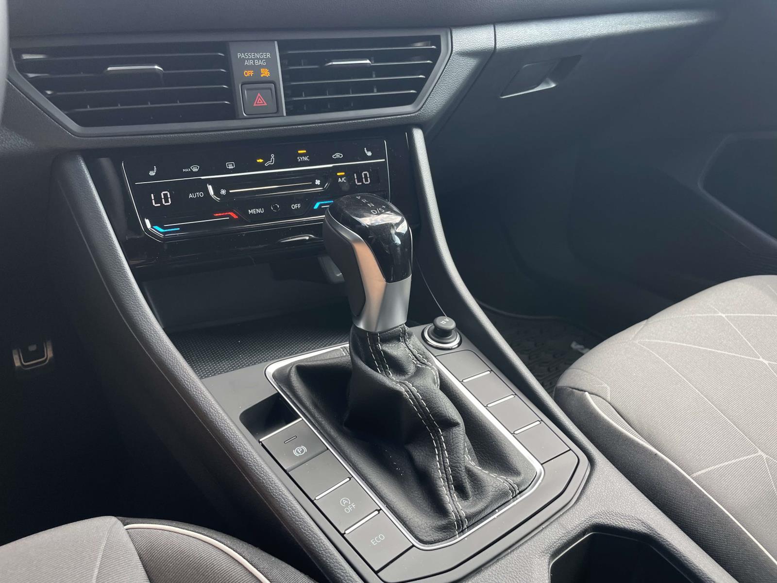2026 Volkswagen Jetta Sport - Photo 29
