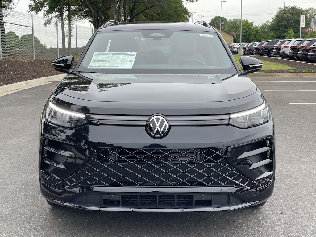 New 2026 Volkswagen Tiguan 2.0T SE R-Line Black Sport Utility