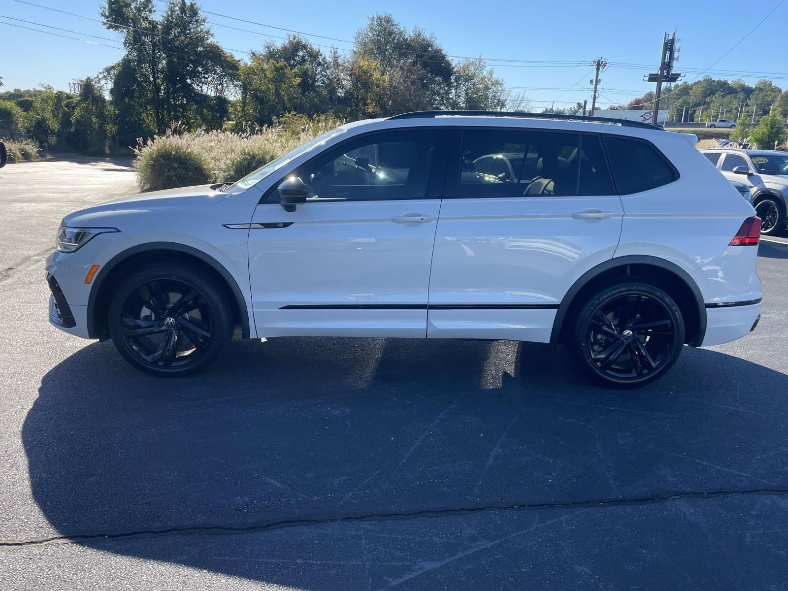 Certified 2023 Volkswagen Tiguan 2.0T SE R-Line Black FWD Sport Utility