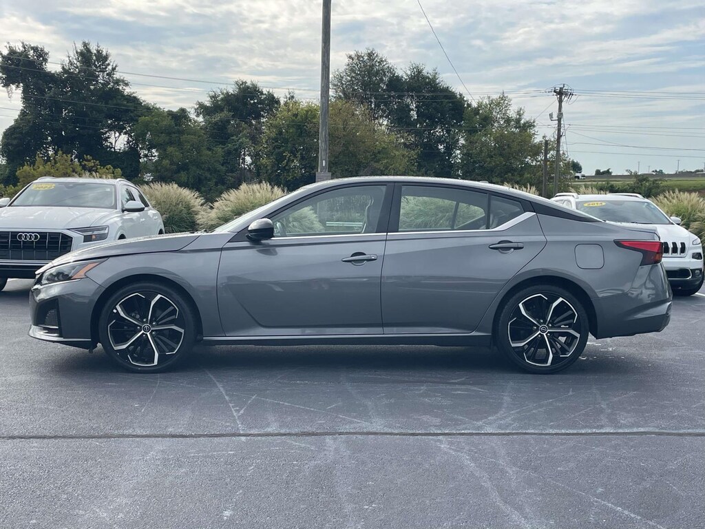 Used 2024 Nissan Altima 2.5 SR Sedan Car