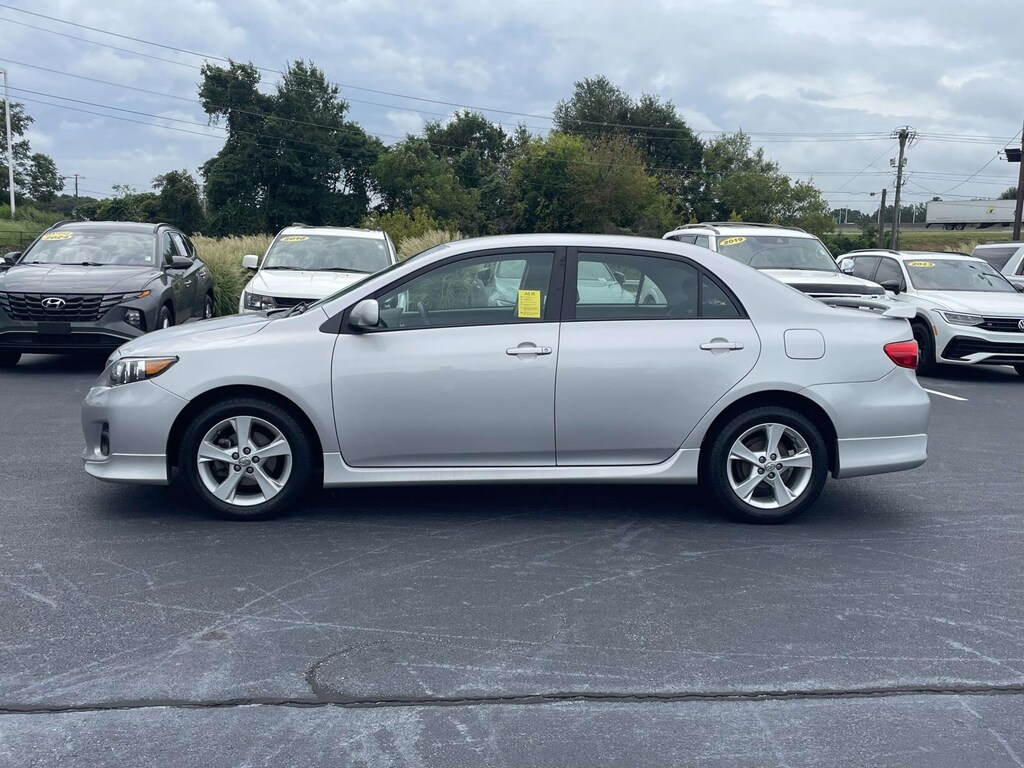 Used 2011 Toyota Corolla Sdn Man L (Natl) Car