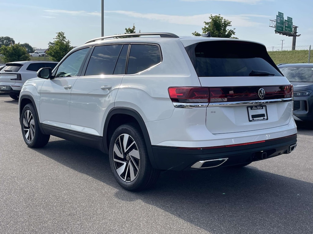 New 2026 Volkswagen Atlas 2.0T SE w/Technology Sport Utility