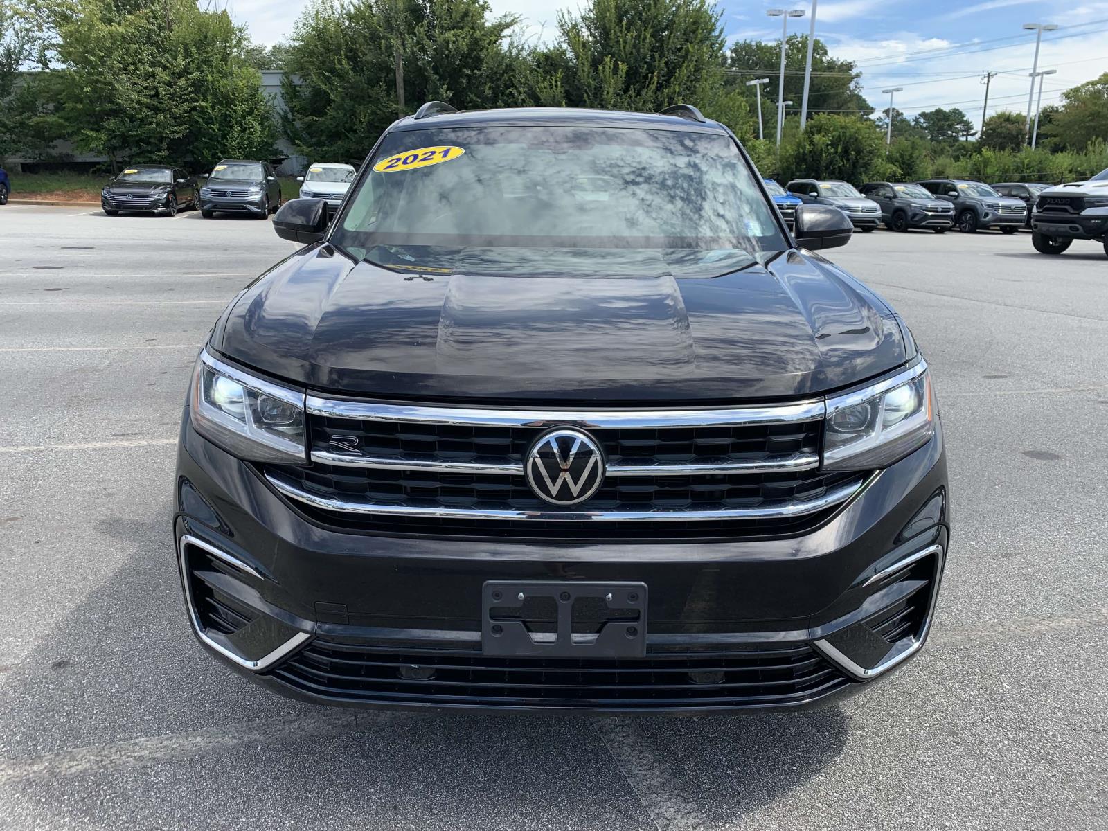 Used 2021 Volkswagen Atlas SE w/Tech R-Line with VIN 1V2PR2CA8MC519479 for sale in Greenville, SC