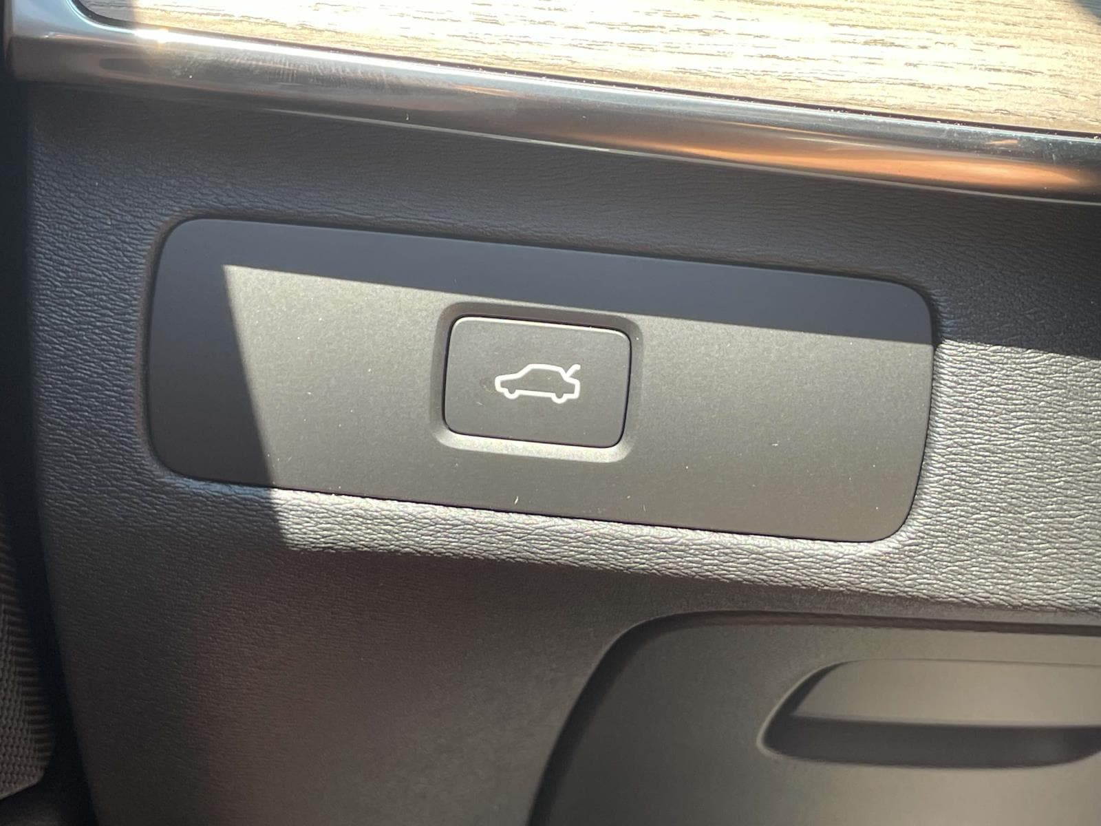 2026 Volvo XC90 Plus - Photo 30